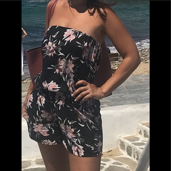 Aritzia floral strapless romper - Picture 5 of 6